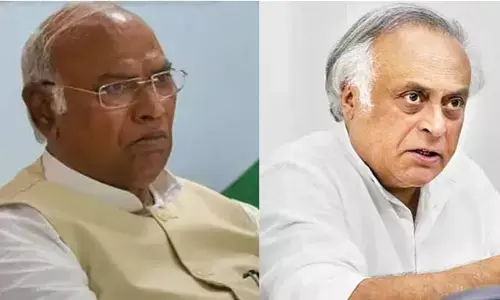ఖర్గే, జైరాం రమేశ్‌లకు షాక్: లీగల్ నోటీసులు జారీ చేసిన నితిన్ గడ్కరీ