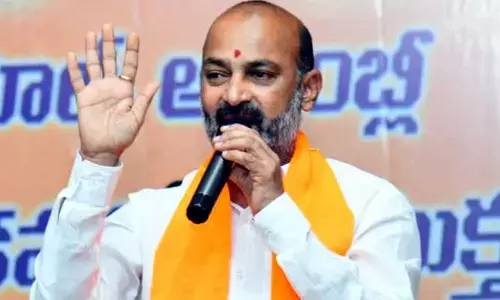 కేటీఆర్.. ఆ రికార్డ్‌లు చూడు.. నా గురించి తెలుస్తది: బండి సంజయ్ కౌంటర్