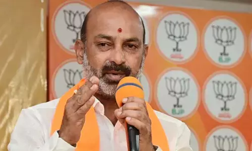 కాంగ్రెస్, బీఆర్ఎస్ నాకు పోటీయే కాదు.. బండి సంజయ్ కీలక వ్యాఖ్యలు