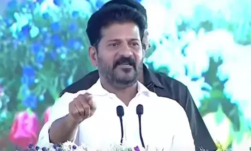 కేసీఆర్.. మీ కుక్కకున్న విలువ ప్రజలకు లేదా?.. రేవంత్ రెడ్డి ఫైర్