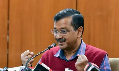 కేజ్రీవాల్ ఎమోషనల్.. మహిళలకు ప్రతినెలా రూ.1000