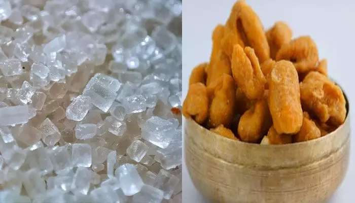 Sugar & Jaggery : పంచదార, బెల్లం మధ్య తేడా ఇదే.. వీటిలో ఏది మంచిది? Sugar & Jaggery : పంచదార, బెల్లం మధ్య తేడా ఇదే.. వీటిలో ఏది మంచిది?