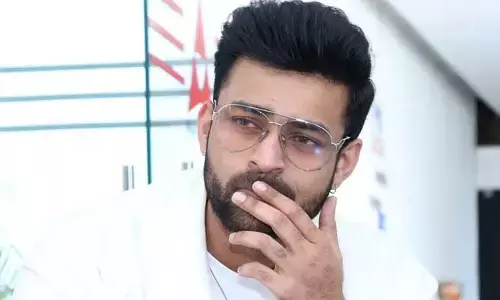 లేడీ ఫ్యాన్ కోరిక తీర్చిన మెగా హీరో వరుణ్ తేజ్ వీడియోలు వైరల్.. ఏం చేశాడంటే?
