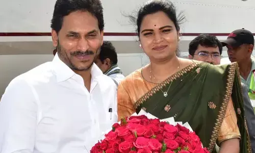 విశాఖలో రాష్ట్ర ముఖ్యమంత్రికి ఘన స్వాగతం..