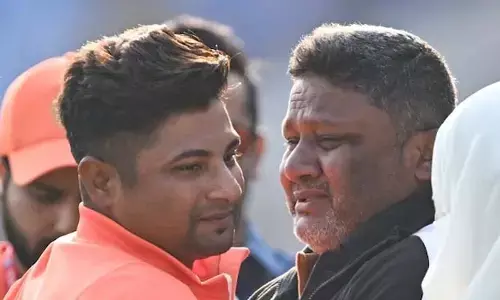 సర్ఫరాజ్ ఖాన్ తండ్రి పేరిట ఫేక్ అకౌంట్లు.. స్పందించిన నౌషద్ ఖాన్