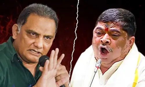 గాంధీ భవన్‌లో రసాభాస.. ఆగ్రహంతో మధ్యలోనే వెళ్లిపోయిన మంత్రి పొన్నం