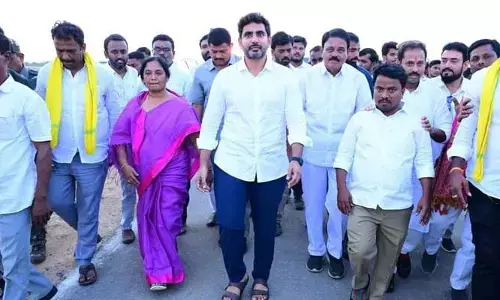 Nara Lokesh : పుట్టపర్తి లో నారా లోకేష్ కు ఘన స్వాగతం..