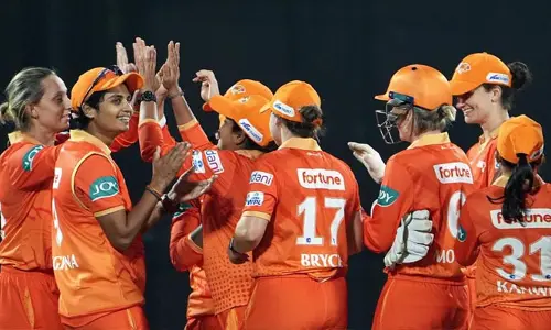 ఓపెనర్ల వీరవిహారం.. ఆర్సీబీపై గుజరాత్ విజయం