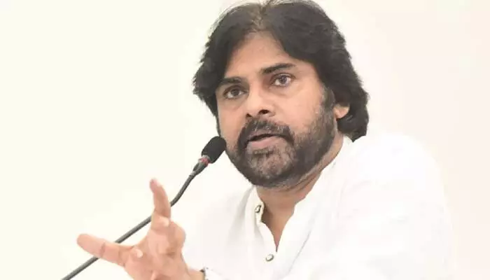 రాయలసీమపై పవన్ కల్యాణ్ సంచలన వ్యాఖ్యలు రాయలసీమపై పవన్ కల్యాణ్ సంచలన వ్యాఖ్యలు
