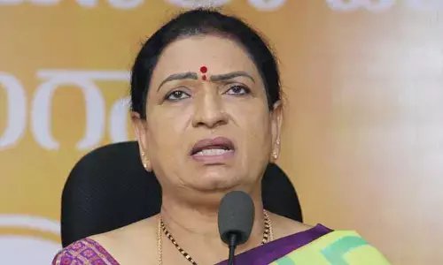 శిలాఫలకంలో బీజేపీ ఎమ్మెల్సీ పేరు మాయం.. ఎమ్మెల్యేపై డీకే అరుణ సీరియస్