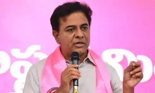 BREAKING: రేవంత్ నీ మాటలు కోటలు దాడుతుంటే.. ఇక్కడ పంటలు ఎండుతున్నాయ్ : మాజీ మంత్రి కేటీఆర్ ఘాటు వ్యాఖ్యలు