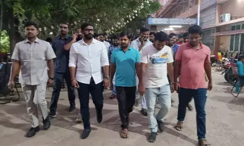 2 లక్షల ఉద్యోగాలిస్తాము.. నిరుద్యోగ సమస్యలు రాసుకోని రమ్మన్న సీఎం: ఎమ్మెల్సీ బల్మూరి వెంకట్