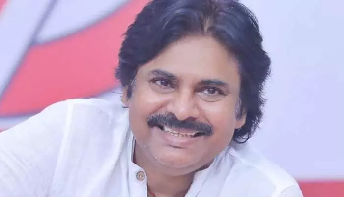 మహిళా దినోత్సవాన పవన్ కల్యాణ్ కీలక హామీ మహిళా దినోత్సవాన పవన్ కల్యాణ్ కీలక హామీ