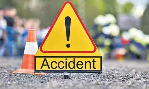 పండుగపూట తీవ్ర విషాదం.. తండ్రి, కొడుకు మృతి