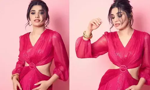 Krithi Shetty : డోస్ పెంచిన బేబమ్మ.. పింక్ డ్రెస్‌లో అదిరిపోయిందిగా..