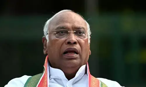 బీజేపీ ఆ క్రెడిట్ కొట్టేసేందుకు ప్రయత్నిస్తోంది: కాంగ్రెస్ చీఫ్ మల్లికార్జున్ ఖర్గే