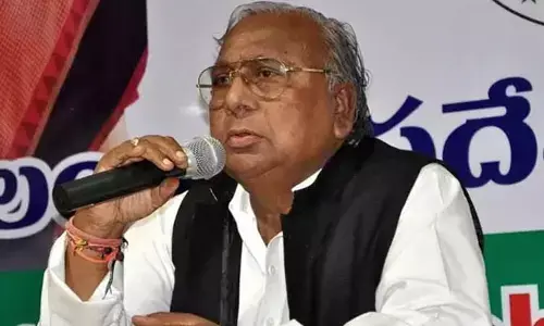 V Hanumantha Rao: 42 శాతం రిజర్వేషన్లు ఇచ్చిన తర్వాతే ఎన్నికలు జరగాలి : వీహెచ్ కీలక వ్యాఖ్యలు