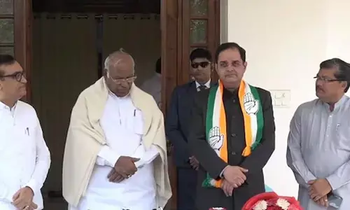 హర్యానాలో బీజేపీకి షాక్: కాంగ్రెస్‌లో చేరిన ఎంపీ బిజేంద్ర సింగ్