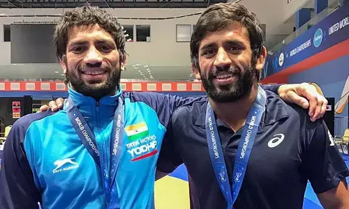 భారత స్టార్ రెజ్లర్లు బజరంగ్, రవి దహియాలకు షాక్