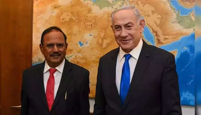 నెతన్యాహుతో అజిత్ దోవల్ భేటీ: కీలక విషయాలపై చర్చ నెతన్యాహుతో అజిత్ దోవల్ భేటీ: కీలక విషయాలపై చర్చ