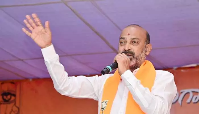 అవును.. రాముడు మాకు మాత్రమే దేవుడు.. బండి సంజయ్ సంచలన వ్యాఖ్యలు అవును.. రాముడు మాకు మాత్రమే దేవుడు.. బండి సంజయ్ సంచలన వ్యాఖ్యలు