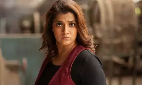 అలాంటివి మానేసి అసలైన జర్నలిజాన్ని కాపాడండి.. మీడియాపై వరలక్ష్మి శరత్ కుమార్ ఆగ్రహం