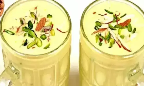 almond milk: పాలు-బాదం పాలు.. పోషక విలువలు దేనిలో ఎక్కువ..?