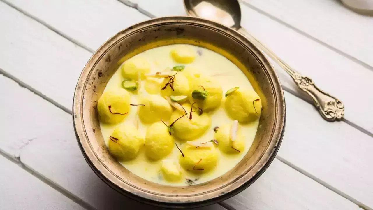 ప్రపంచవ్యాప్తంగా టాప్ 10 చీజ్ డెజర్ట్‌ల లిస్ట్‌లో రెండో ప్లేస్‌లో భారత ‘రాసమలై’