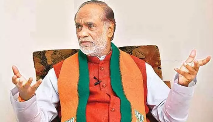 రాష్ట్రం అప్పుల్లో ఉందని తెలిసినా.. గ్యారెంటీలు ఎలా ప్రకటించారు: రాజ్యసభ సభ్యుడు లక్ష్మణ్ రాష్ట్రం అప్పుల్లో ఉందని తెలిసినా.. గ్యారెంటీలు ఎలా ప్రకటించారు: రాజ్యసభ సభ్యుడు లక్ష్మణ్
