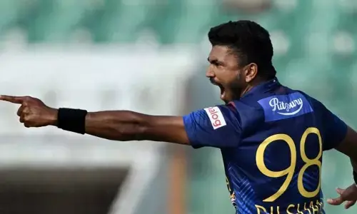 ముంబైకి బ్యాడ్ న్యూస్.. స్టార్ పేసర్‌కు గాయం