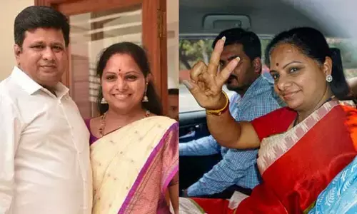 కవితను కలిసేందుకు వెళ్లని భర్త.. ఈడీ ఆఫీస్ నుండి వెళ్లిపోయిన KTR, హరీష్ రావు