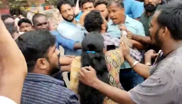 విశాఖ దక్షిణలో జనసేన కుమ్ములాటలు.. పట్టించుకోని అధిష్టానం.. విశాఖ దక్షిణలో జనసేన కుమ్ములాటలు.. పట్టించుకోని అధిష్టానం..