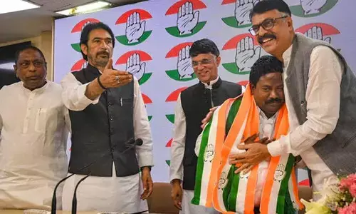 జార్ఖండ్‌లో బీజేపీకి షాక్: కాంగ్రెస్‌లో చేరిన సీనియర్ ఎమ్మెల్యే