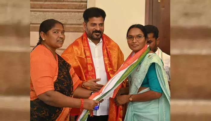 కాంగ్రెస్ పార్టీలో చేరిన ఆత్రం సుగుణ కాంగ్రెస్ పార్టీలో చేరిన ఆత్రం సుగుణ