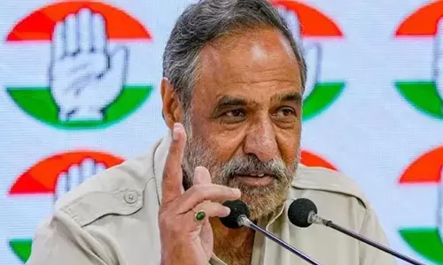 ఇందిరా, రాజీవ్ గాంధీలను అగౌరవపర్చినట్టే: కుల గణనపై కాంగ్రెస్ నేత కీలక వ్యాఖ్యలు