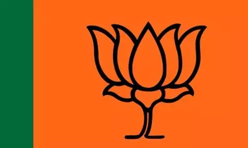 కేసీఆర్ నాకు పెద్ద దిక్కులాంటివాడు.. బీజేపీలో చేరిన మాజీ ఎమ్మెల్యే షాకింగ్ కామెంట్స్
