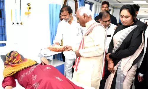 ఆస్పత్రిలో చేపడుతున్న సేవా కార్యక్రమాలు అభినందనీయం