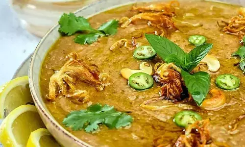 హలీం కోసం ఎగబడ్డ జనం.. ఆ రెస్టారెంట్ వద్ద తోపులాట
