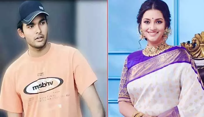 రెండో పెళ్లి చేసుకోవాలనుకుంటోన్న రేణుదేశాయ్.. తల్లిపై అకీరా నందన్ షాకింగ్ కామెంట్స్? రెండో పెళ్లి చేసుకోవాలనుకుంటోన్న రేణుదేశాయ్.. తల్లిపై అకీరా నందన్ షాకింగ్ కామెంట్స్?