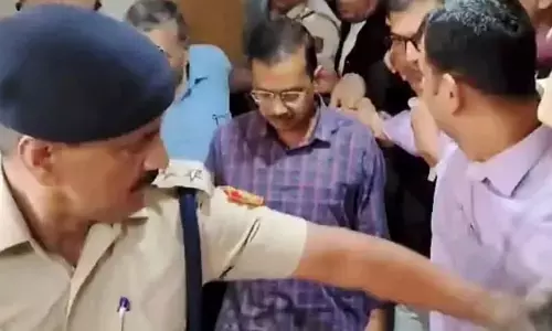 సీఎం అయినంత మాత్రాన ప్రత్యేక హక్కులేమి ఉండవు.. ఢిల్లీ హైకోర్టులో కేజ్రీవాల్ కు చుక్కెదురు