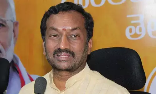బీఆర్ఎస్‌లో MP అభ్యర్థులు కరువయ్యారు: రఘునందన్ రావు