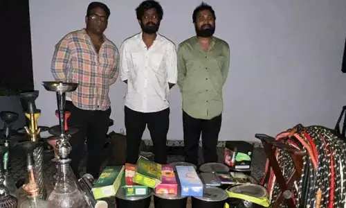 హుక్కాపై ఉక్కుపాదం.. గచ్చిబౌలిలో ఆరుగురిపై కేసు నమోదు