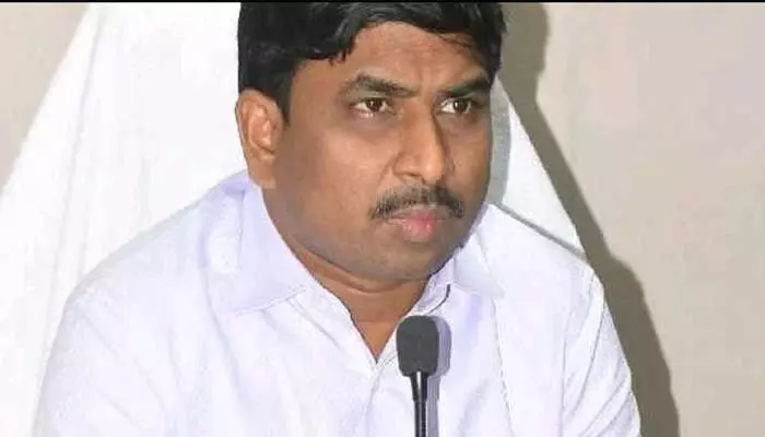 ఆ జిల్లాలో రూ.1 కోటి సామగ్రి సీజ్.. ఆ జిల్లాలో రూ.1 కోటి సామగ్రి సీజ్..