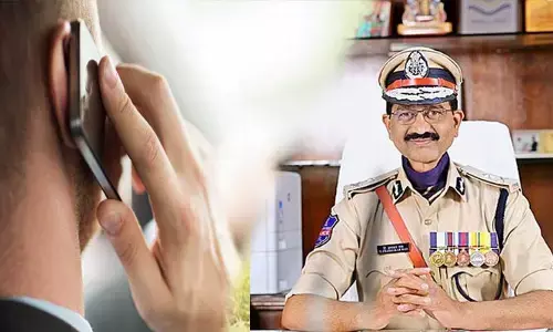 ‘మనం మనం పోలీసులం.. ఇళ్లలో సోదాలెందుకు?’..  అమెరికా నుంచి ఓ ఉన్నతాధికారికి ప్రభాకర్ రావు ఫోన్?