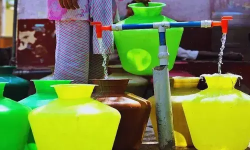బెంగళూరులో నీళ్లు వృధా చేసినందుకు 22 కుటుంబాలపై రూ. 5 వేలు చొప్పున ఫైన్