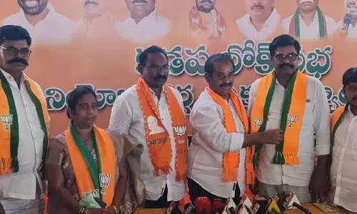 బీజేపీలో చేరిన బద్వేల్ టీడీపీ ఇంచార్జ్