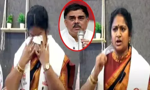 Breaking: జనసేనకు బిగ్ షాక్... మహిళా నేత రాజీనామా, కంటతడి