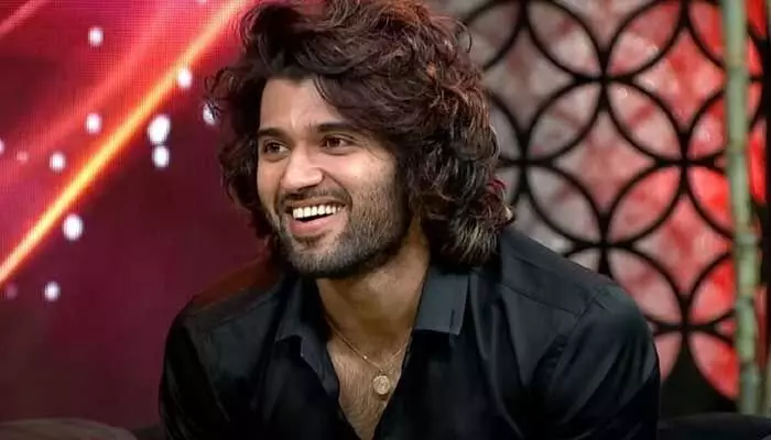 Vijay Deverakonda : అప్పటి నుండే జీవితంలో అడ్జస్ట్ అవడం నేర్చుకున్నా Vijay Deverakonda : అప్పటి నుండే జీవితంలో అడ్జస్ట్ అవడం నేర్చుకున్నా