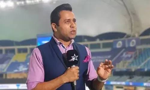 అతని కంటే మెరుగ్గా సిక్స్‌లు కొట్టే వాళ్లు ఉన్నారా? : ఆకాశ్ చోప్రా