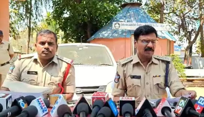 కిడ్నాప్ కేసును ఛేదించిన పోలీసులు.. 8మంది నిందితులు అరెస్ట్ కిడ్నాప్ కేసును ఛేదించిన పోలీసులు.. 8మంది నిందితులు అరెస్ట్